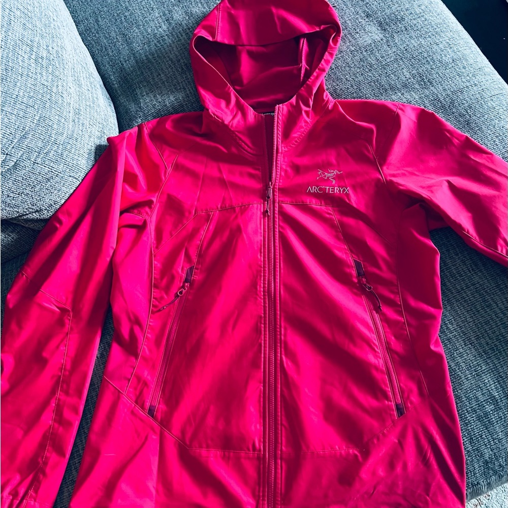 Arcteryx lightweight jacket in beautiful red raspberry color. M worn once